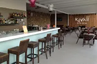 Lagomandra Hotel and Spa - bar