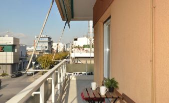 Kerameikos, a Lovely Apartment