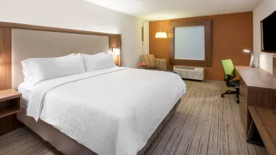 Holiday Inn Express Greensburg Hotels near Greensburg Commons