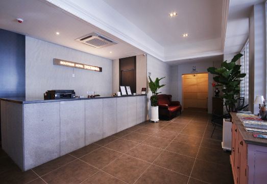 3. 호텔인섬니아..