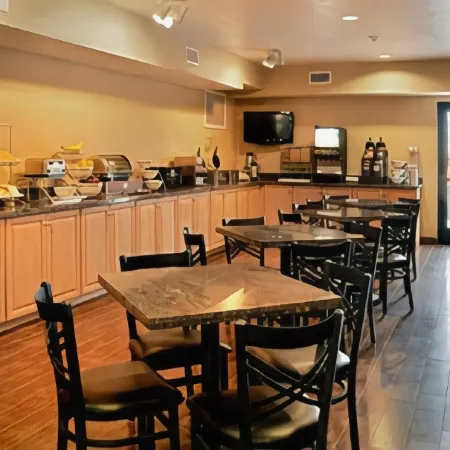 Comfort Inn & Suites Page at Lake Powell