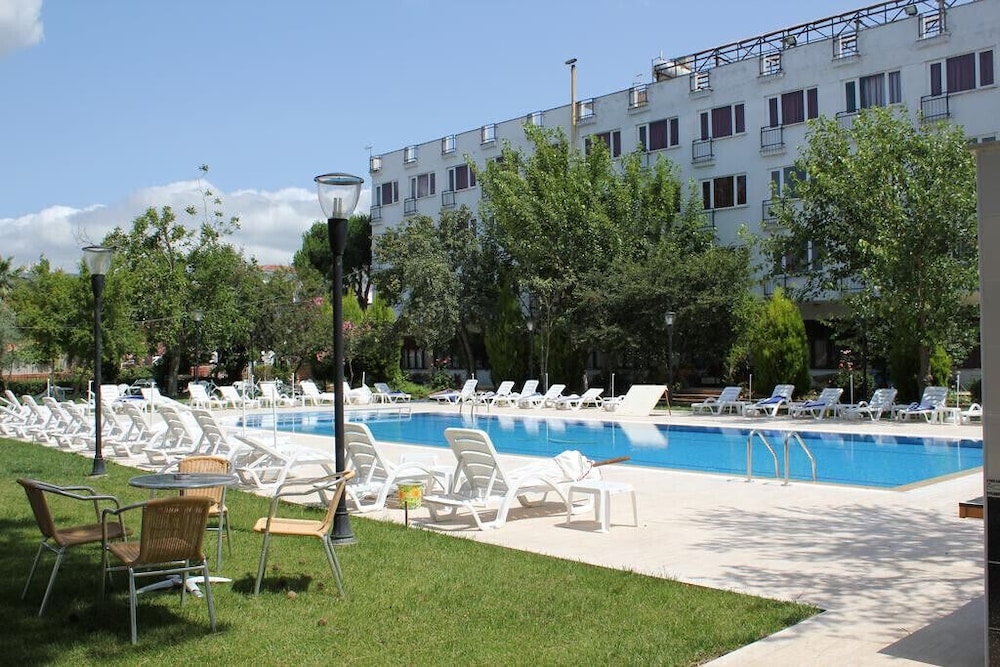 Erdek Konuk Otel (Otel Villa Fuat)