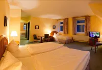 Landhaus Heidehof Hotels in Neuklingenberg