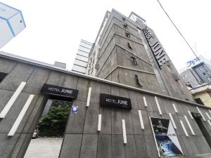 호텔 준 해운대 (Hotel JUNE Haeundae)