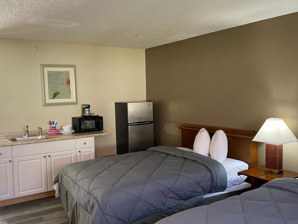 Economy Stay & Suites Tacoma