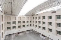 貴陽空港ターミナル麗港ホテル - 駐車場