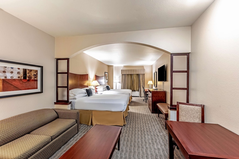 Red Lion Inn & Suites Mineral Wells