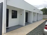 Bumblebee Inn Hotel a Baras