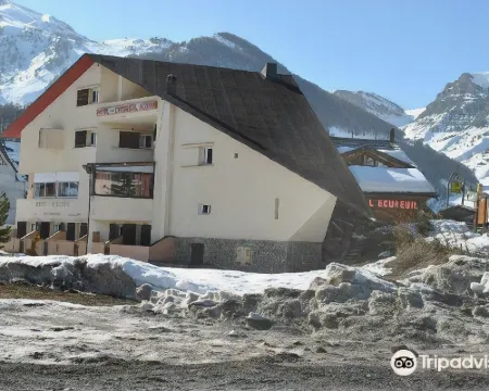 Hotel l'Ecureuil Hotels in Auron