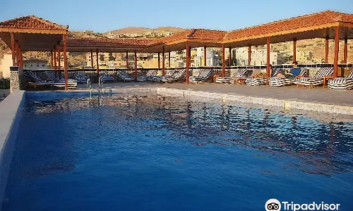 Petra Moon Hotel