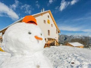 尤法基斯特達鄉村度假旅館