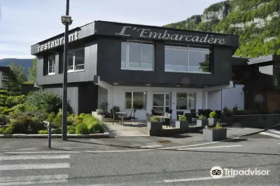 Logis Hotel l'Embarcadère Hotels near Au Paradiz'en