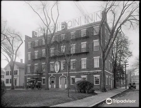 Garrison Inn Boutique Hotel