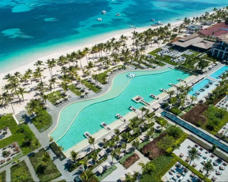 Lopesan Costa Bávaro Resort, Spa & Casino โรงแรมในบาวาโร