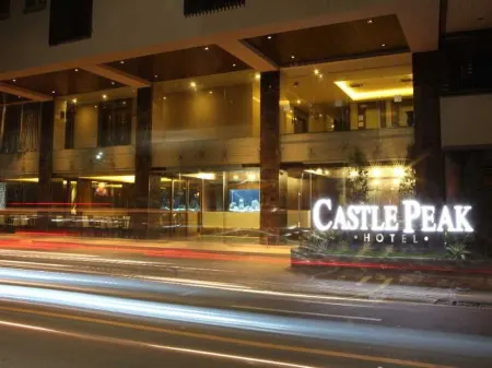 Castle Peak Hotel Отели рядом с достопримечательностью «Fuente Osmena»