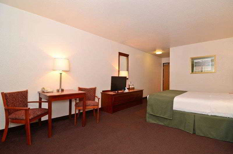 Best Western Firestone Inn & Suites