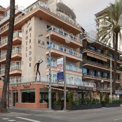 Hotel Mirador Отели рядом с достопримечательностью «Собор»