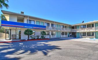 Motel 6 Nogales, AZ - Mariposa Road - Housity