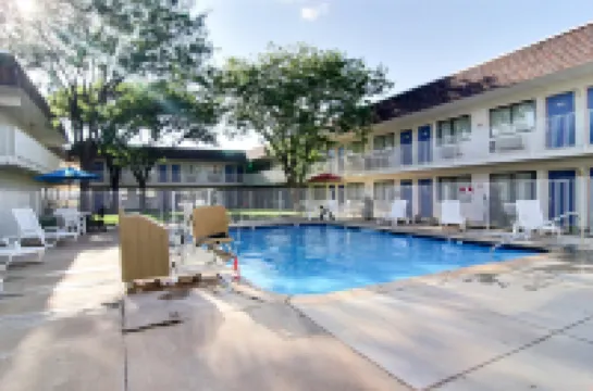 โมเทล 6 ลับบ็อก เท็กซัส