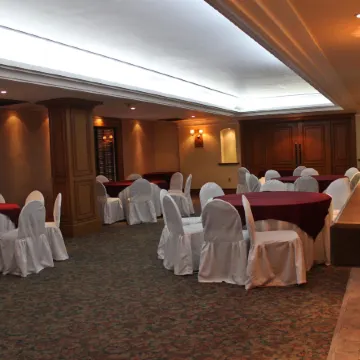 Hafersons Inn Hotel & Suites