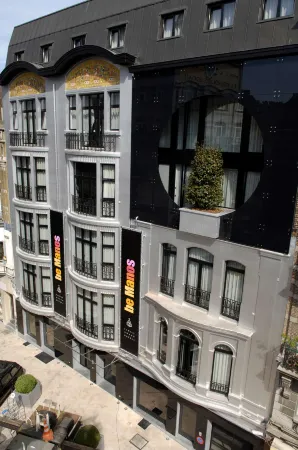 Yooma Urban Lodge Отели рядом с достопримечательностью «Парк режьёналь де ла Пед»