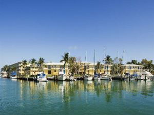 Skipjack Resort & Marina