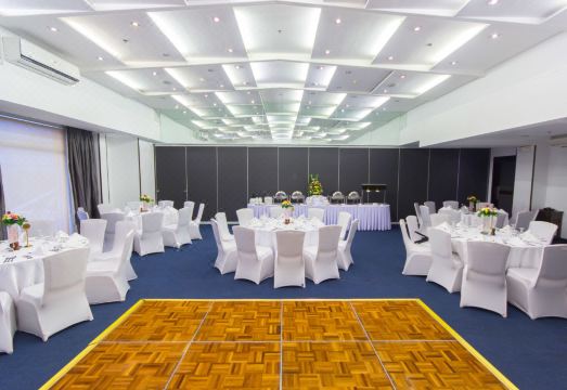 마이크로텔 바이 윈덤 몰 오브 아시아