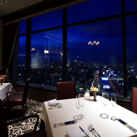 Hotel Monterey Grasmere Osaka Отели рядом с достопримечательностью «Концертный зал Namba Hatch»