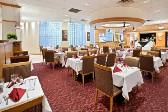 Holiday Inn & Suites VANCOUVER DOWNTOWN by IHG