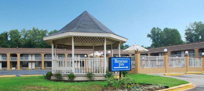 Rodeway Inn Hotels in Warren County