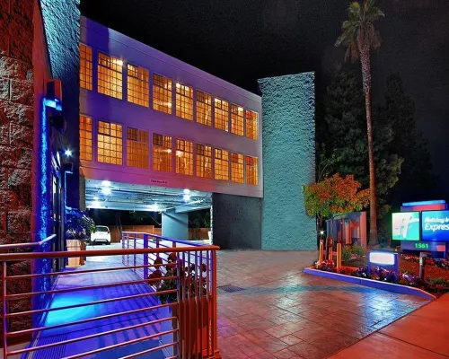 Holiday Inn Express MOUNTAIN VIEW - S PALO ALTO by IHG Hotel di Mountain View