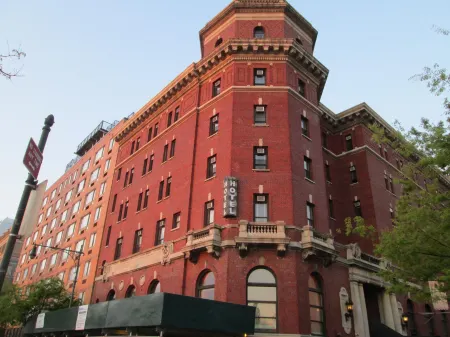 The Jane Hotel Отели рядом с достопримечательностью «Парк Вашингтон-сквер»