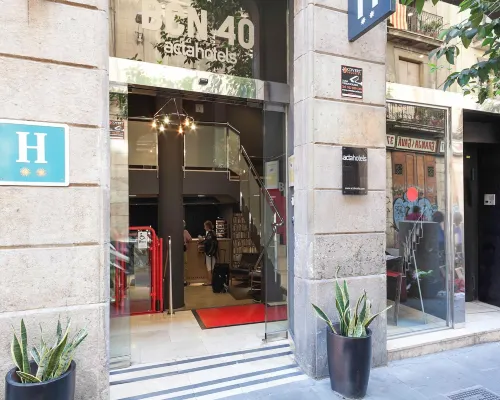 Acta BCN 40 Hotels near Parking MACBA