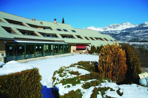 Club Vacances Bleues Les Horizons du Lac (anciennement Serre-du-Villard) Hotels in Montclar