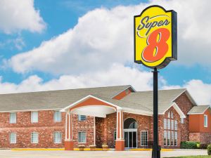 Super 8 by Wyndham Bolivar