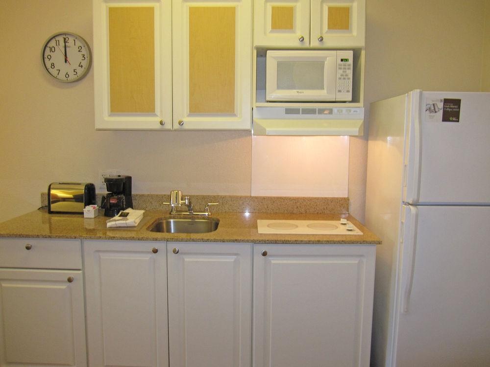 Extended Stay America Suites - San Rafael - Francisco Blvd East