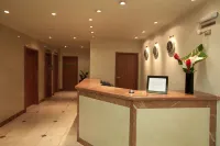 Hotel Moncloa Отели в г. Сан-Паулу