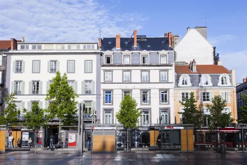The Originals Boutique, Hôtel Le Lion, Clermont-Ferrand Hotels in Durtol