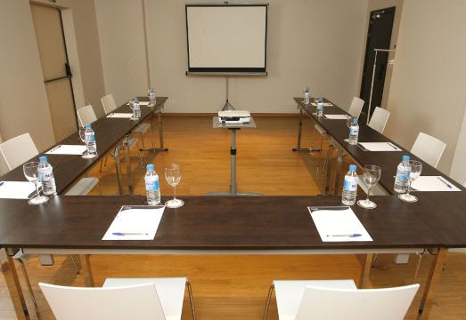 트래블로지 바르셀로나 포블레노우의 깨끗한 객실 내부