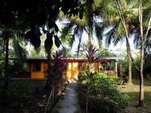 Cabinas Caribe Luna