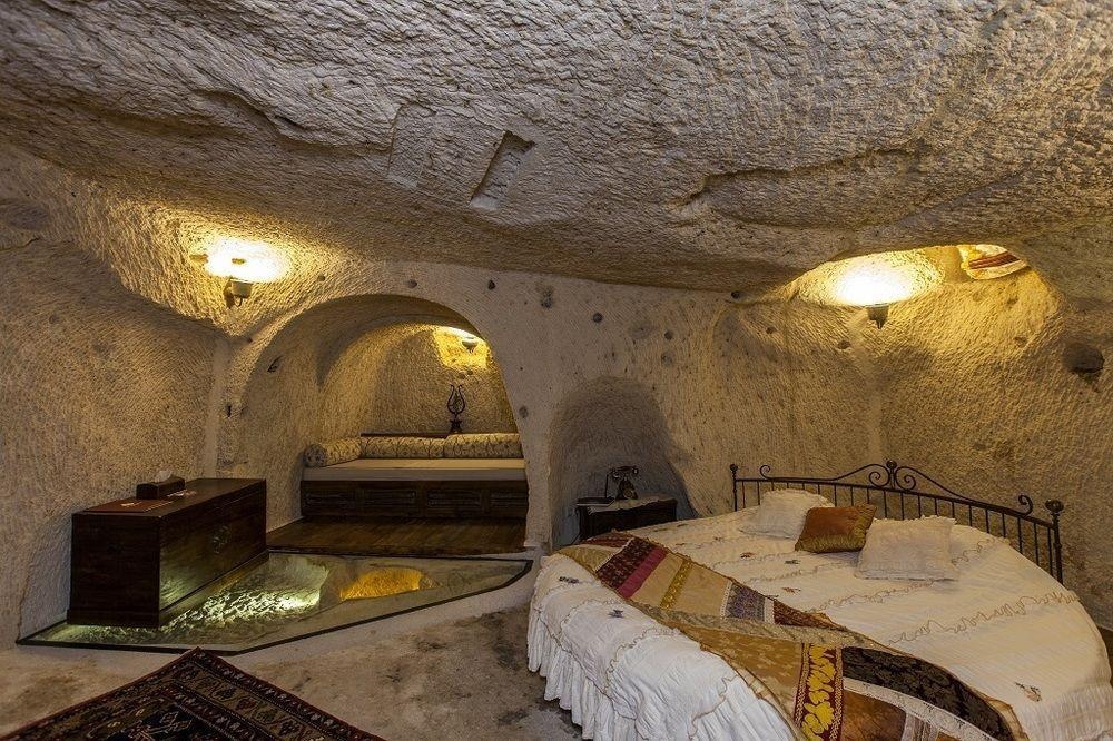 Mithra Cave Hotel