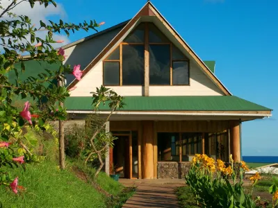 Tupa Hotel Hotels near Orongo