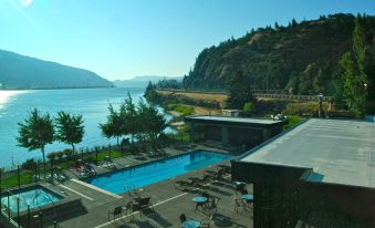 Best Western Plus Hood River Inn