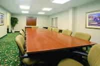 La Quinta Inn & Suites by Wyndham Cincinnati NE - Mason