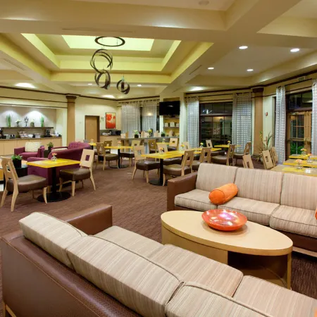 La Quinta Inn & Suites by Wyndham Alexandria Airport