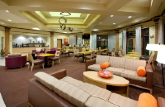 La Quinta Inn & Suites by Wyndham Alexandria Airport