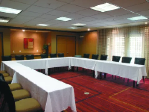 俄克拉荷馬城諾曼拉昆塔溫德姆套房飯店