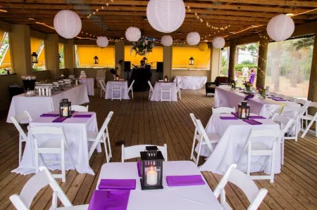 Best Western Navarre Waterfront Отели в г. Наварр