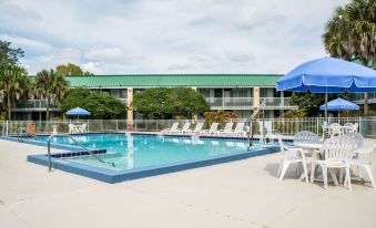 Quality Inn & Suites Brooksville I-75-Dade City