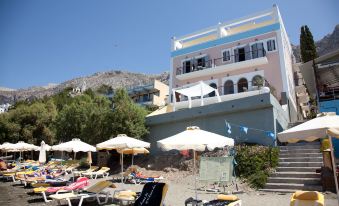 MasouriBlu Boutique Hotel